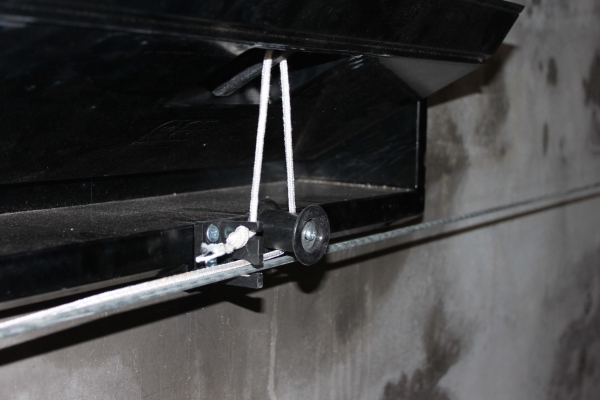 進風窗控製裝置